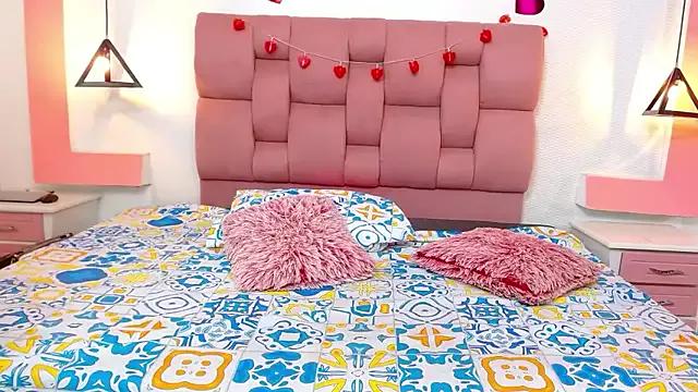 Lindacoopers from StripChat is Freechat
