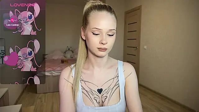 Check out our webcam shows gallery and message on a personal level with our sweet squirt cams hosts, showing off their natural physiques and sex toys.