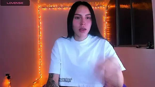 Little__Linda from StripChat is Freechat