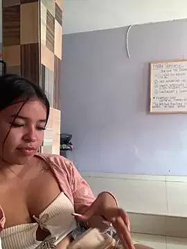 Little_Arianaa from StripChat is Freechat