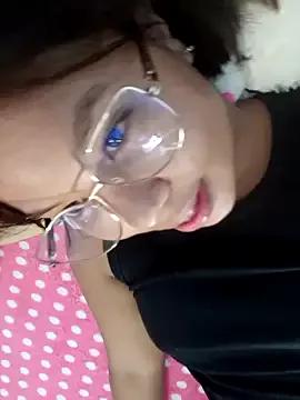little_onixx from StripChat is Freechat