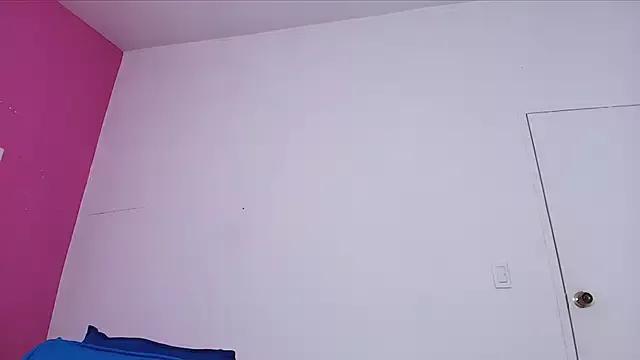 Check out our webcam shows gallery and message on a personal level with our sweet squirt cams hosts, showing off their natural physiques and sex toys.