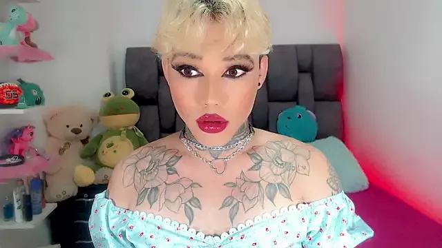 Check out our webcam shows gallery and message on a personal level with our sweet squirt cams hosts, showing off their natural physiques and sex toys.