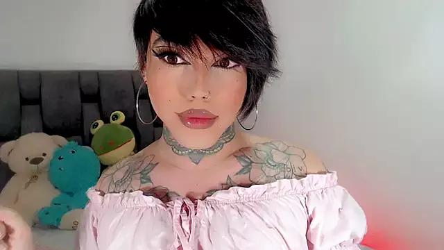 Check out our webcam shows gallery and message on a personal level with our sweet squirt cams hosts, showing off their natural physiques and sex toys.