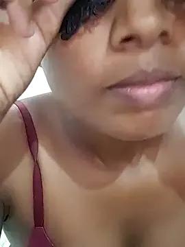 littlebunnySL from StripChat is Freechat