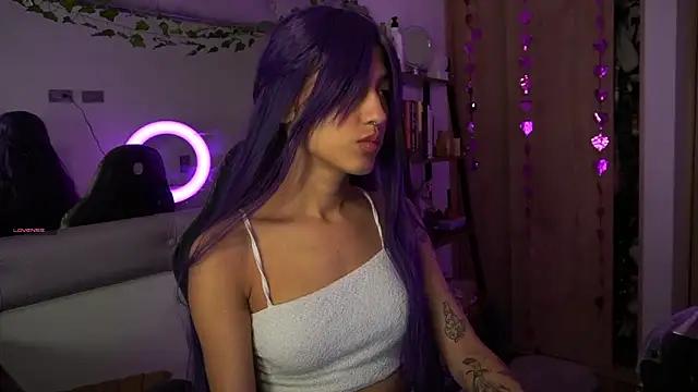 Check out our webcam shows gallery and message on a personal level with our sweet squirt cams hosts, showing off their natural physiques and sex toys.