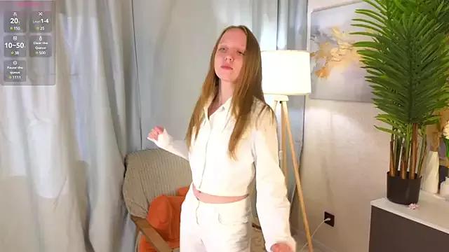LittleMarry from StripChat is Freechat