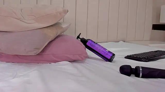 Check out our webcam shows gallery and message on a personal level with our sweet squirt cams hosts, showing off their natural physiques and sex toys.