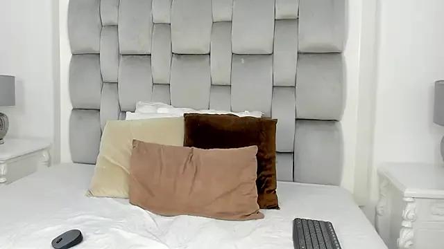 liz_rivera from StripChat is Freechat