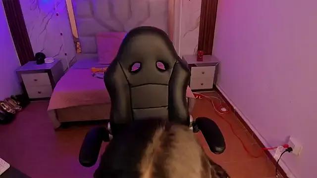 Check out our webcam shows gallery and message on a personal level with our sweet squirt cams hosts, showing off their natural physiques and sex toys.