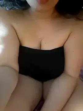 lola9393girl from StripChat is Freechat