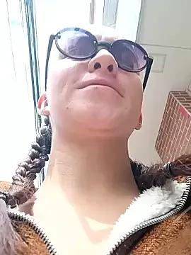 lolasexy_01 from StripChat is Freechat