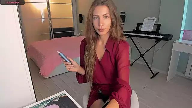 LolaVexx from StripChat is Freechat