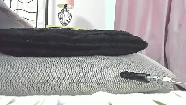 LollaVibes from StripChat is Freechat