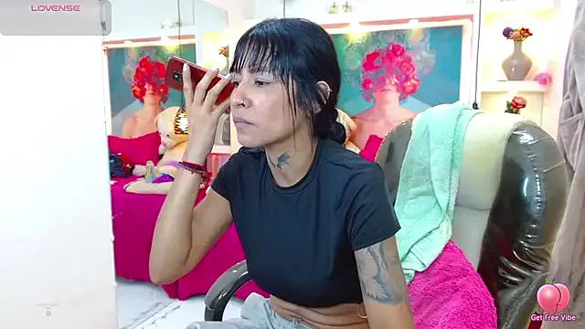 Check out our webcam shows gallery and message on a personal level with our sweet squirt cams hosts, showing off their natural physiques and sex toys.