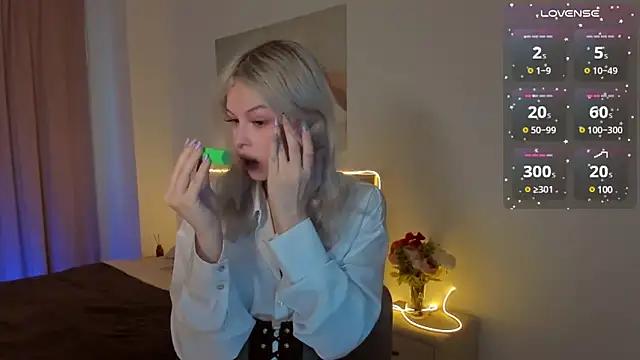 Check out our webcam shows gallery and message on a personal level with our sweet squirt cams hosts, showing off their natural physiques and sex toys.