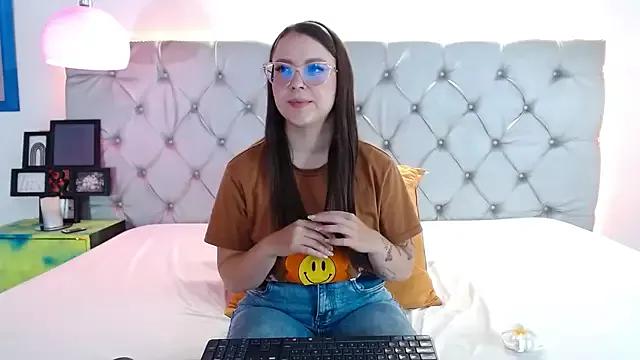 Check out our webcam shows gallery and message on a personal level with our sweet squirt cams hosts, showing off their natural physiques and sex toys.