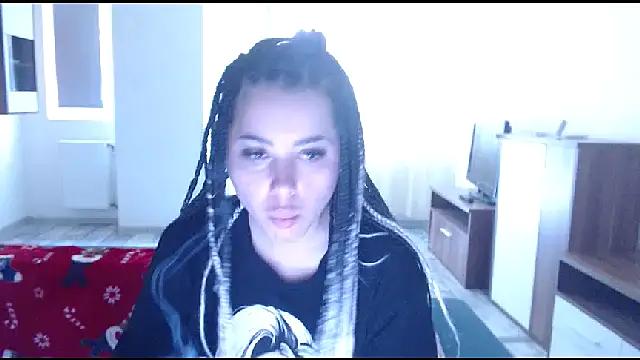 LovelyJulliette from StripChat is Freechat