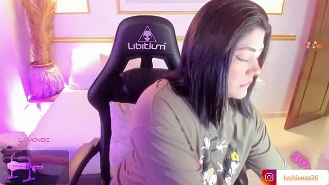 Check out our webcam shows gallery and message on a personal level with our sweet squirt cams hosts, showing off their natural physiques and sex toys.