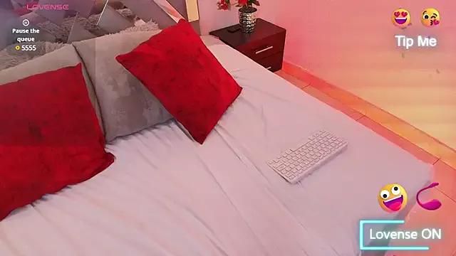 Check out our webcam shows gallery and message on a personal level with our sweet squirt cams hosts, showing off their natural physiques and sex toys.