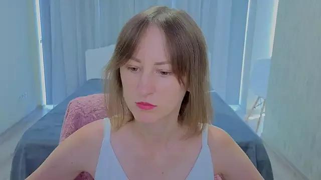LuluChiiii from StripChat is Freechat