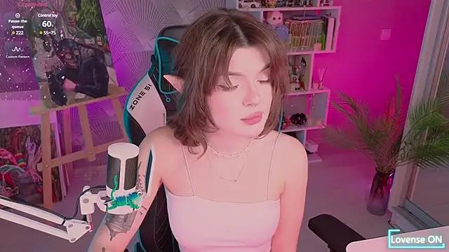 Check out our webcam shows gallery and message on a personal level with our sweet squirt cams hosts, showing off their natural physiques and sex toys.