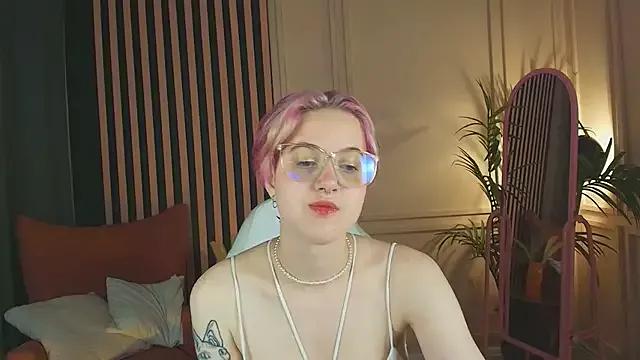 luna__light from StripChat is Freechat