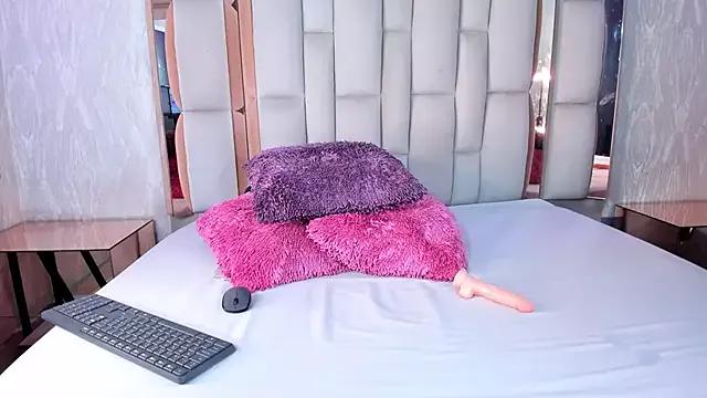 Check out our webcam shows gallery and message on a personal level with our sweet squirt cams hosts, showing off their natural physiques and sex toys.