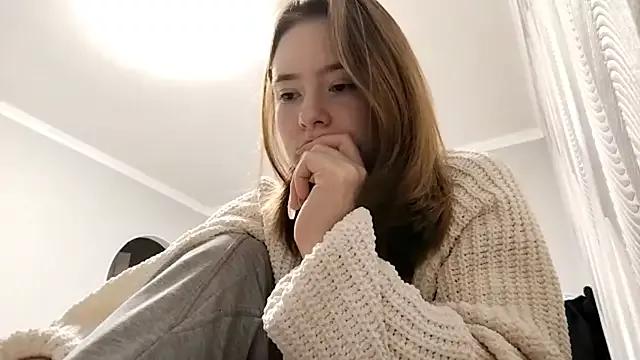 LUNA_KLEIN from StripChat is Freechat