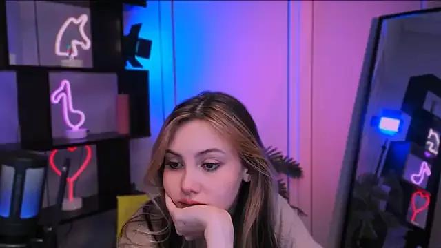 luna_tin from StripChat is Freechat