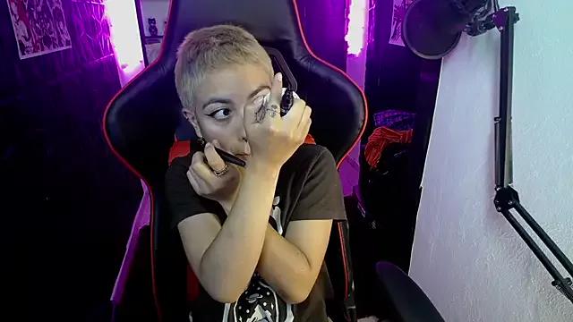 Check out our webcam shows gallery and message on a personal level with our sweet squirt cams hosts, showing off their natural physiques and sex toys.