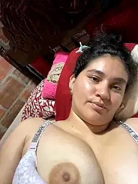 lunasexyhot18 from StripChat is Freechat