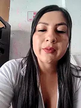 lunna_07dirty from StripChat is Freechat