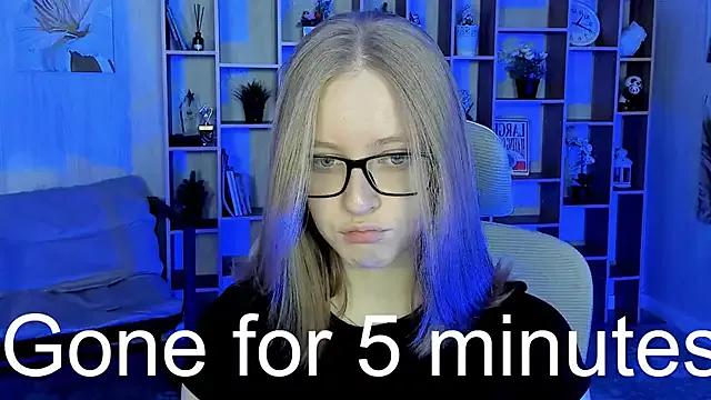 LuunaWiinters from StripChat