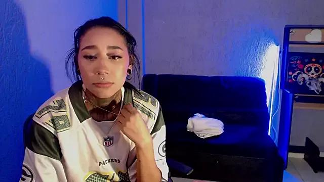 Check out our webcam shows gallery and message on a personal level with our sweet squirt cams hosts, showing off their natural physiques and sex toys.