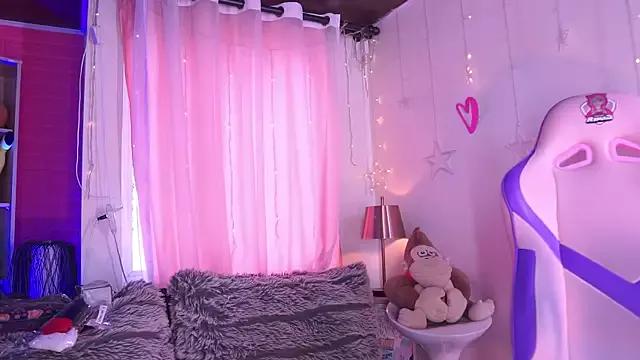 Check out our webcam shows gallery and message on a personal level with our sweet squirt cams hosts, showing off their natural physiques and sex toys.