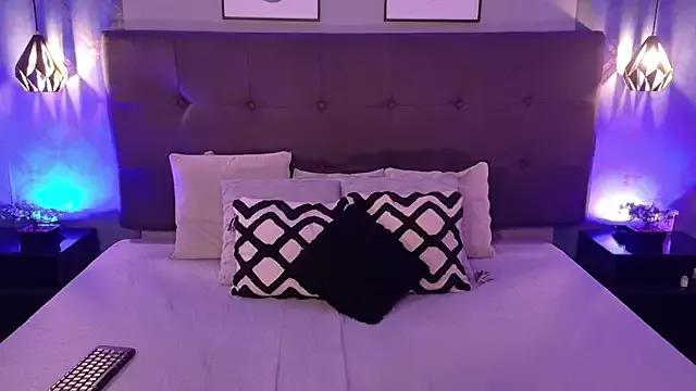 Madisonsmiith from StripChat is Freechat
