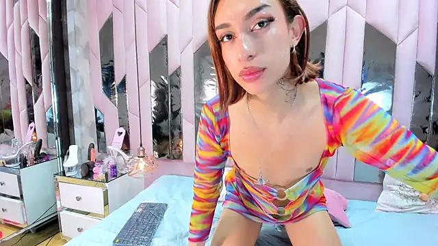 Check out our webcam shows gallery and message on a personal level with our sweet squirt cams hosts, showing off their natural physiques and sex toys.