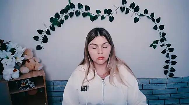 Check out our webcam shows gallery and message on a personal level with our sweet squirt cams hosts, showing off their natural physiques and sex toys.
