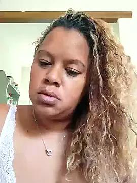 MaitresseSandra from StripChat is Freechat