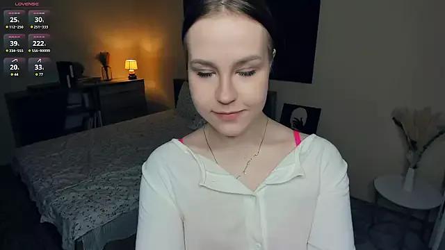 MaliaBourraine from StripChat is Freechat