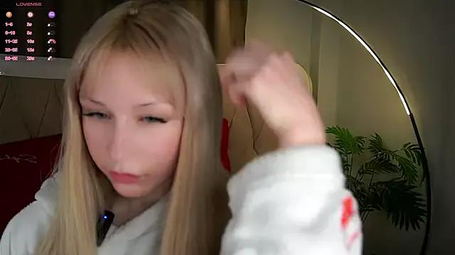 MarciDarugar from StripChat is Freechat