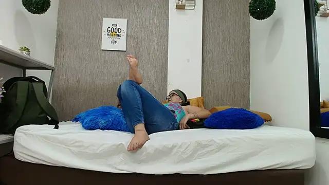 Check out our webcam shows gallery and message on a personal level with our sweet squirt cams hosts, showing off their natural physiques and sex toys.