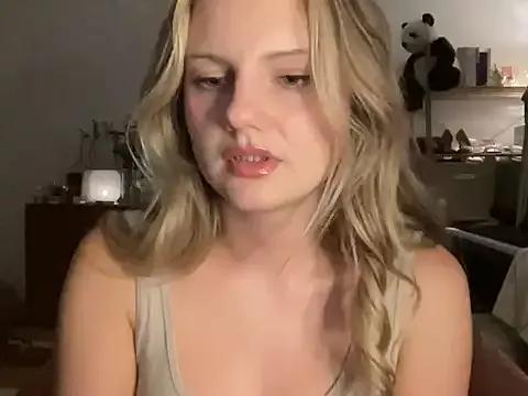 mariabbsa from StripChat is Freechat
