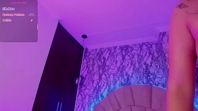 Mariam_s from StripChat is Freechat