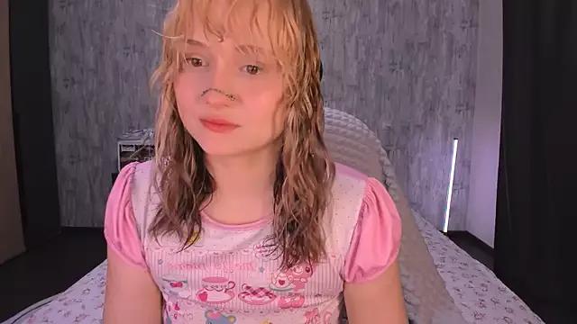 MariaMango from StripChat is Freechat