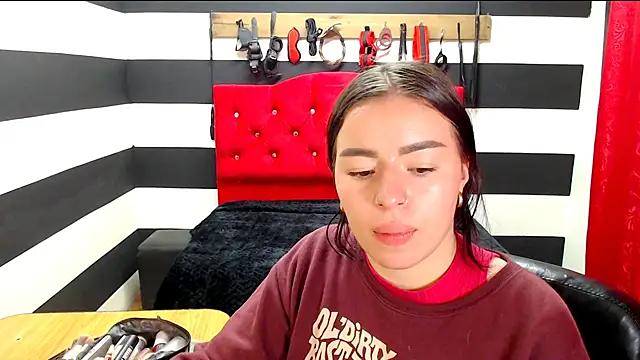Check out our webcam shows gallery and message on a personal level with our sweet squirt cams hosts, showing off their natural physiques and sex toys.