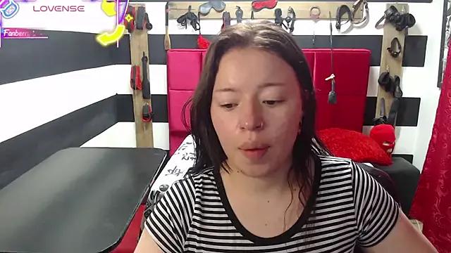 Check out our webcam shows gallery and message on a personal level with our sweet squirt cams hosts, showing off their natural physiques and sex toys.