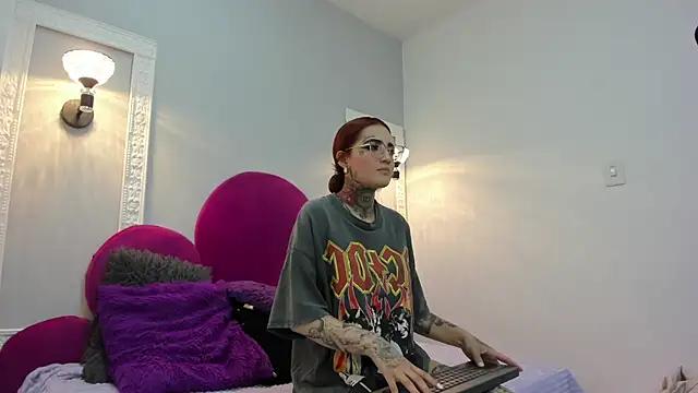 Check out our webcam shows gallery and message on a personal level with our sweet squirt cams hosts, showing off their natural physiques and sex toys.