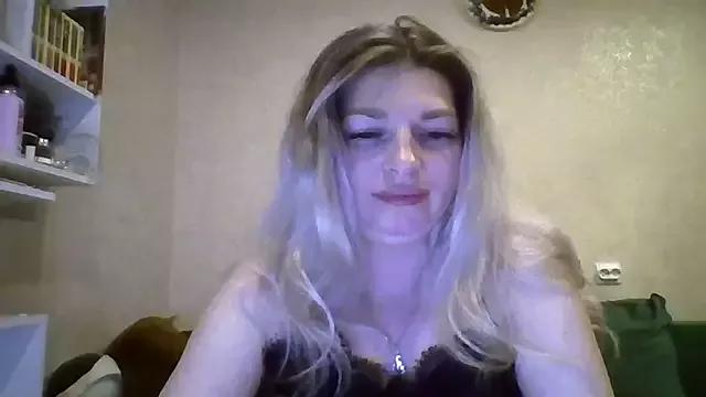 marina_xi from StripChat is Freechat